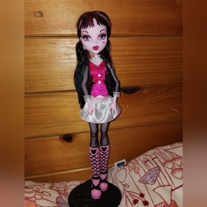 Monster High Frightfully Tall Draculaura Doll